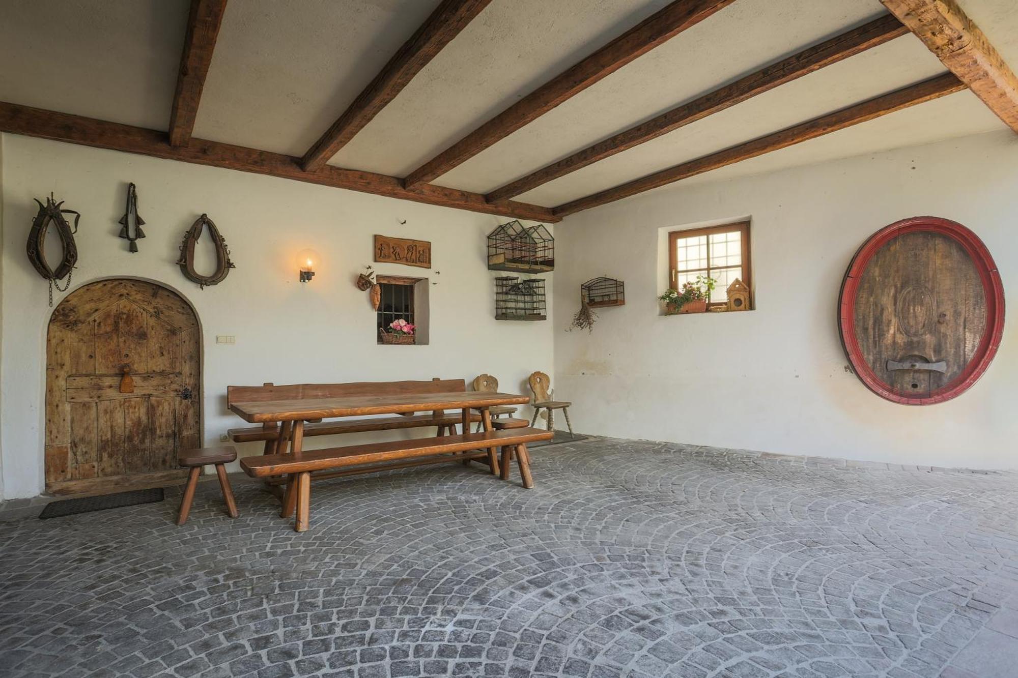 Ansitz Von Wohlgemuth Apartment Salorno Exterior foto